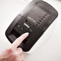 מדפסת מדבקות Brother QL-700