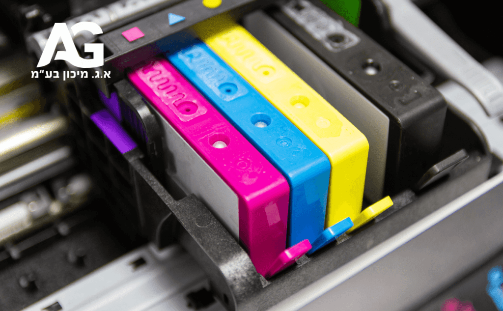 היתרונות והחסרונות של דיו מקורי מול דיו תואם – האם שווה לחסוך או ללכת על בטוח?